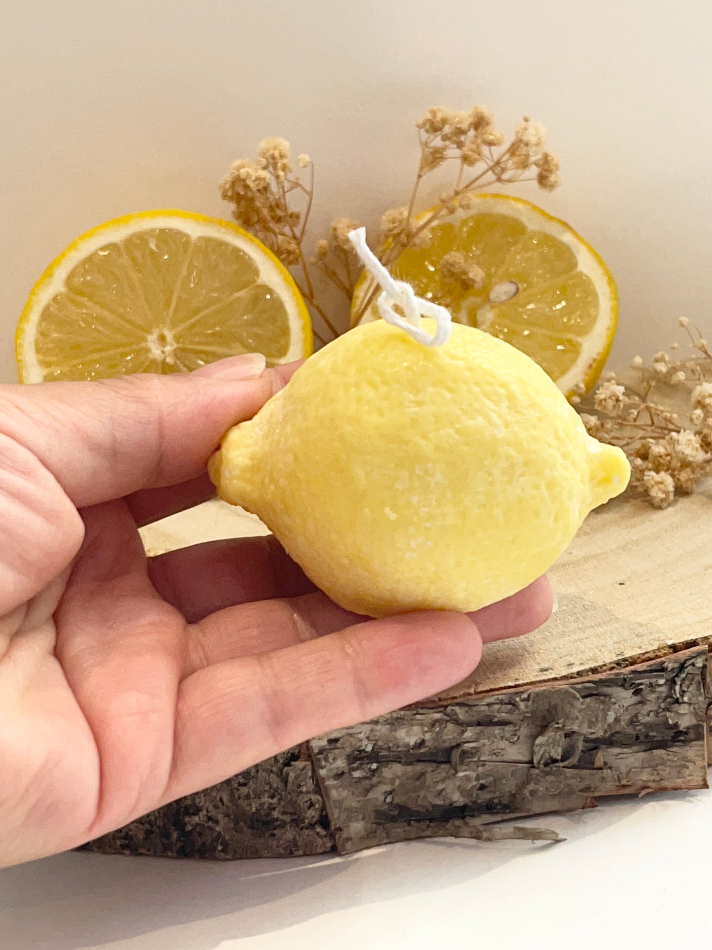 Bougie Citron – Sculptée à la main 🍋