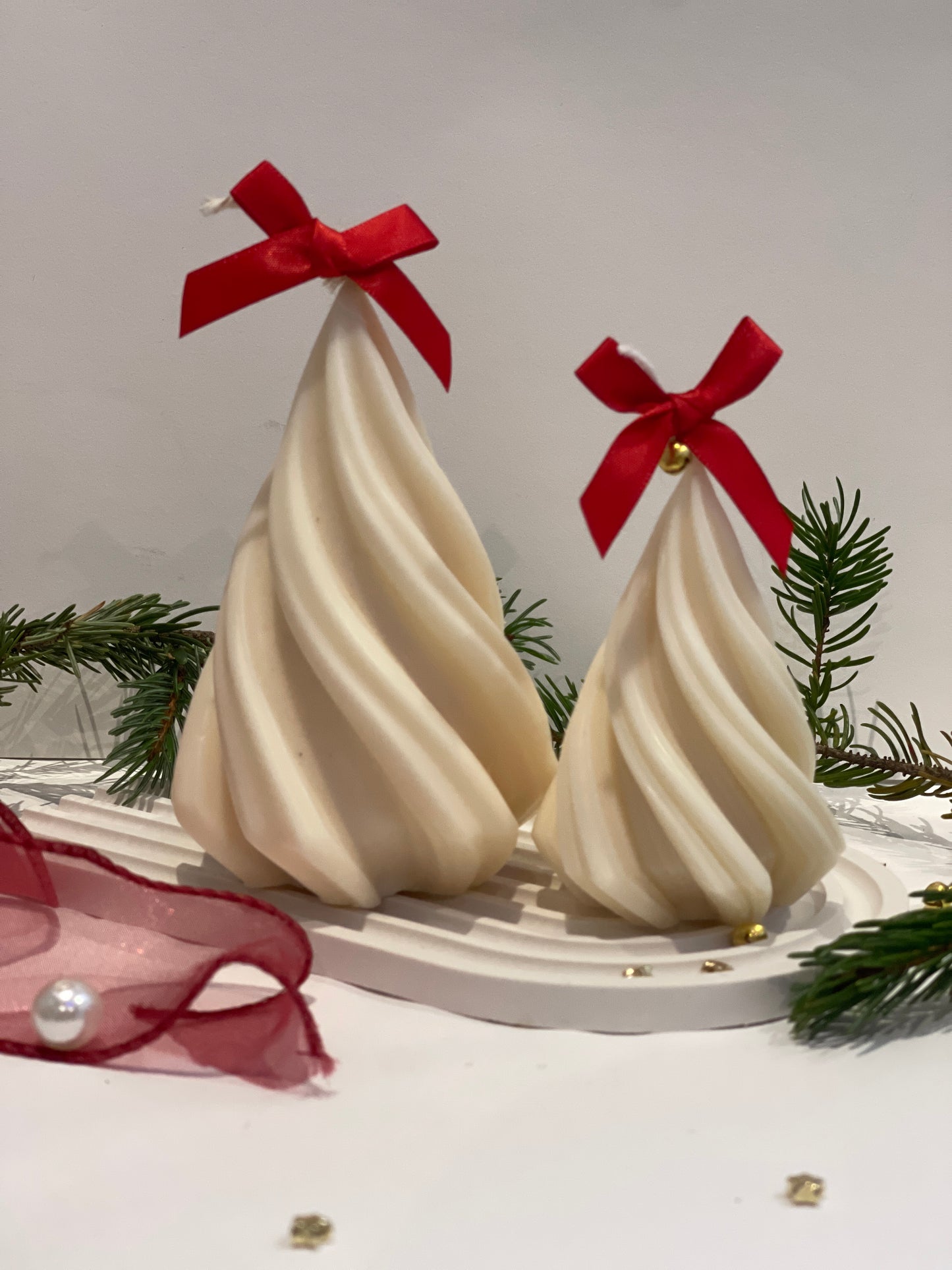 Bougie Sapin de Noël torsadé – cire de colza, parfum au choix