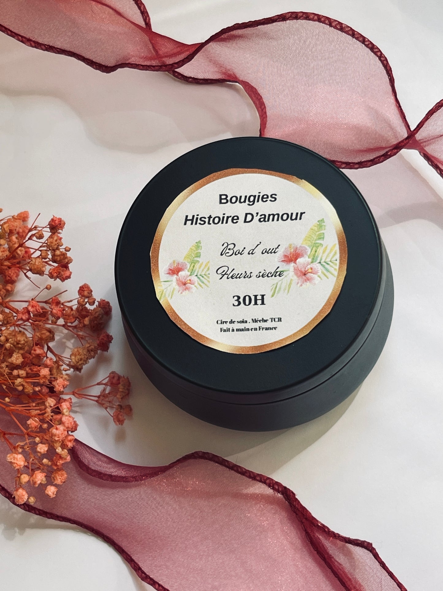 Bougie florale artisanale en pot noir avec fleurs séchées