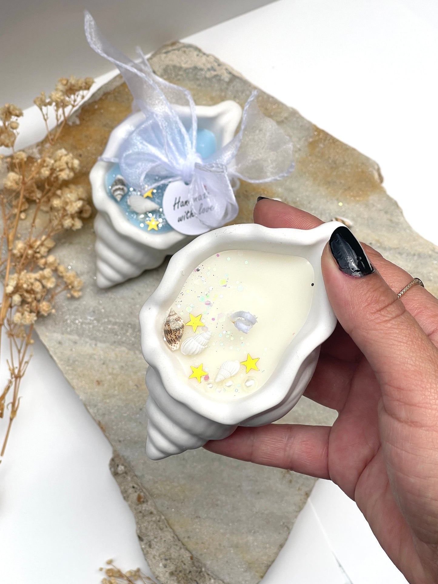 Bougie artisanale en coquillage – Fait main en jesmonite & cire parfumée