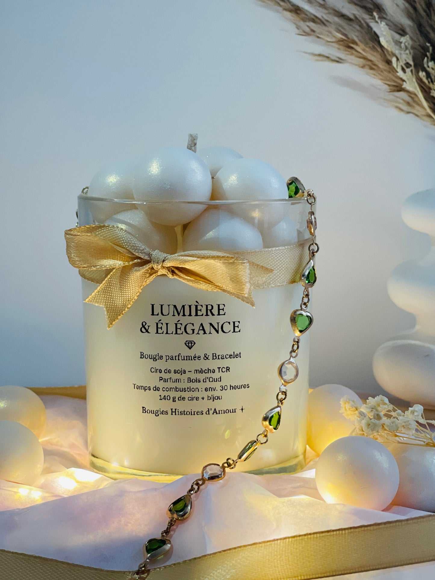 Bougie parfumée élégante – Perles nacrées & Bracelet surprise