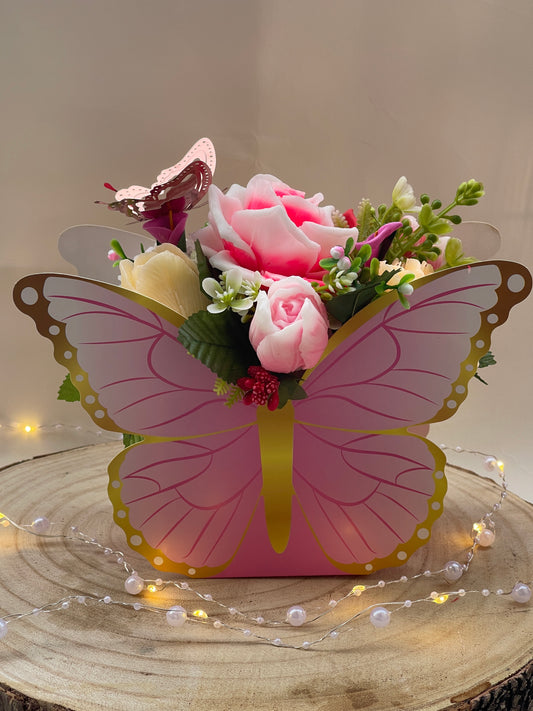 Bouquet de fleurs en savon dans boîte papillon – Cadeau original femme, maîtresse ou déco parfumée