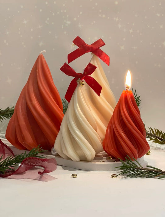 Bougie Sapin de Noël torsadé – cire de colza, parfum au choix