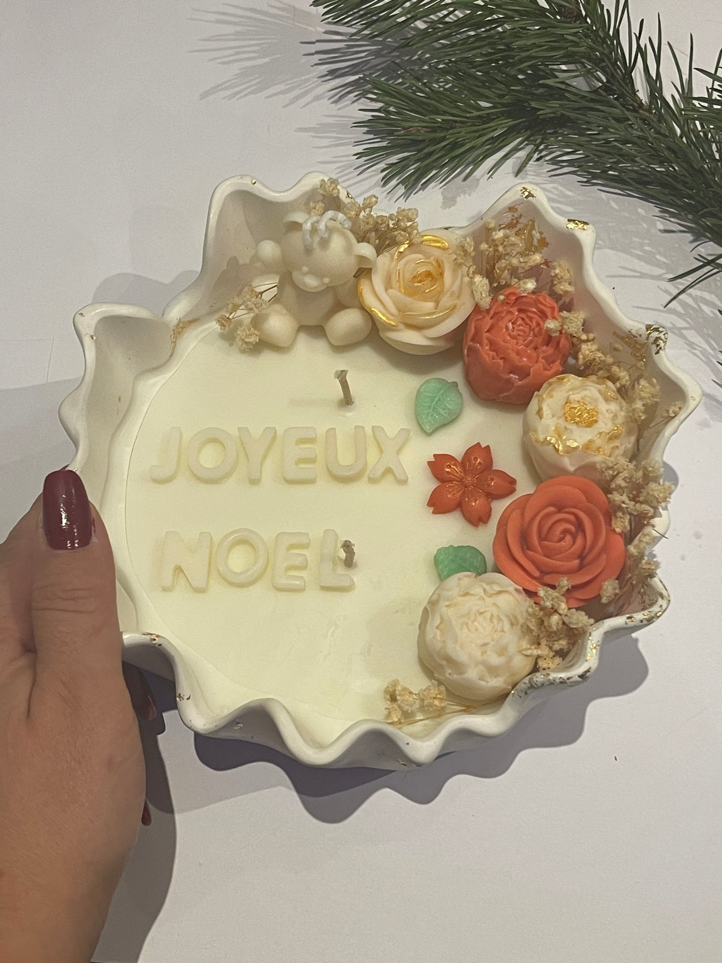 Bougie “Joyeux Noël” dans Vase en Jesmonite – Création Florale Unique