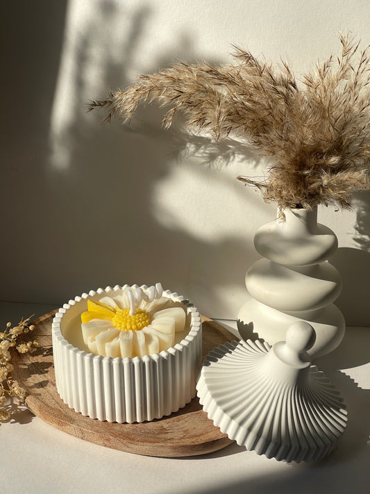 Bougie fleur en pot Jesmonite – Édition Printemps