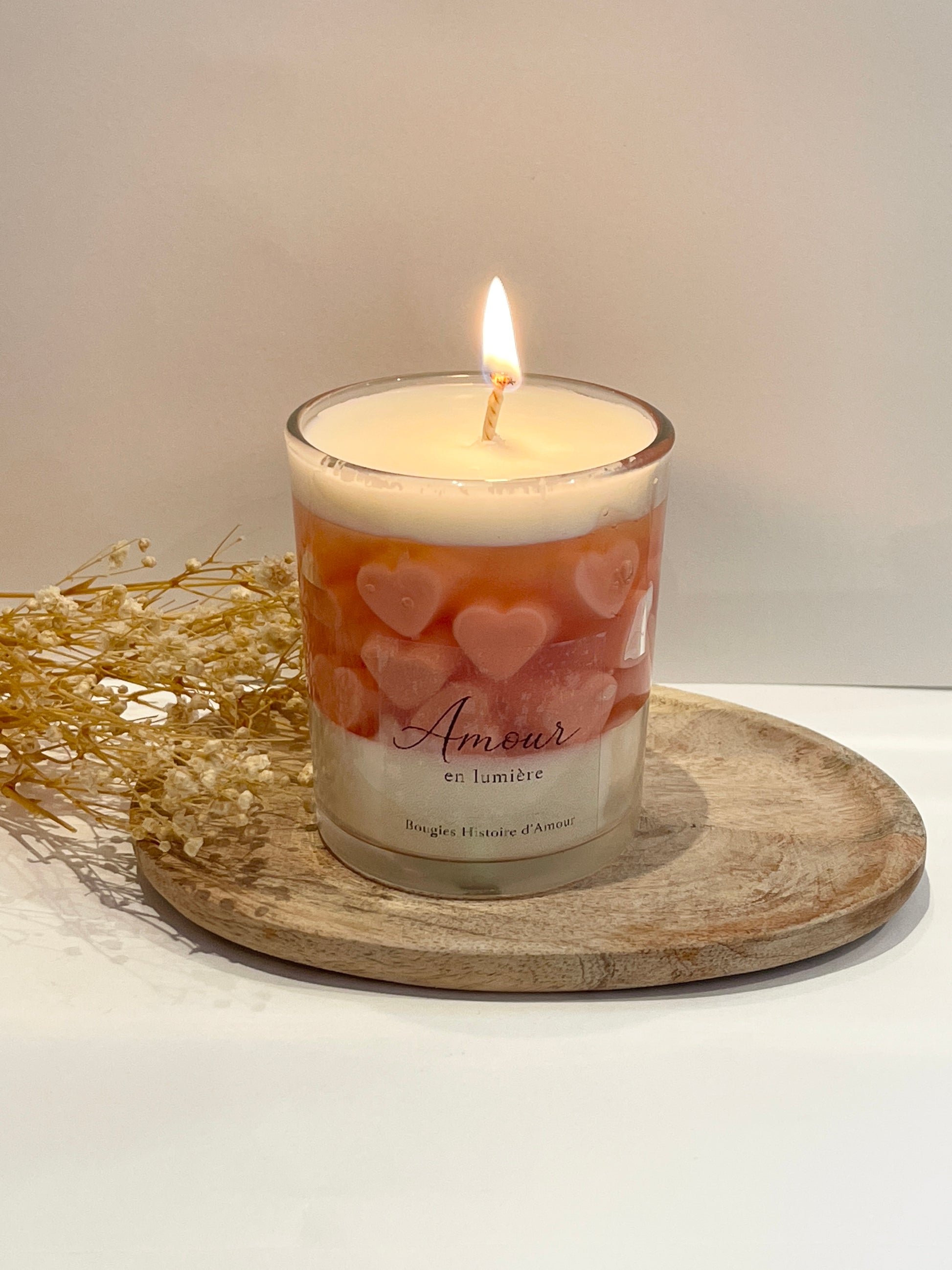 bougie artisanale parfumée allumée en cire de soja